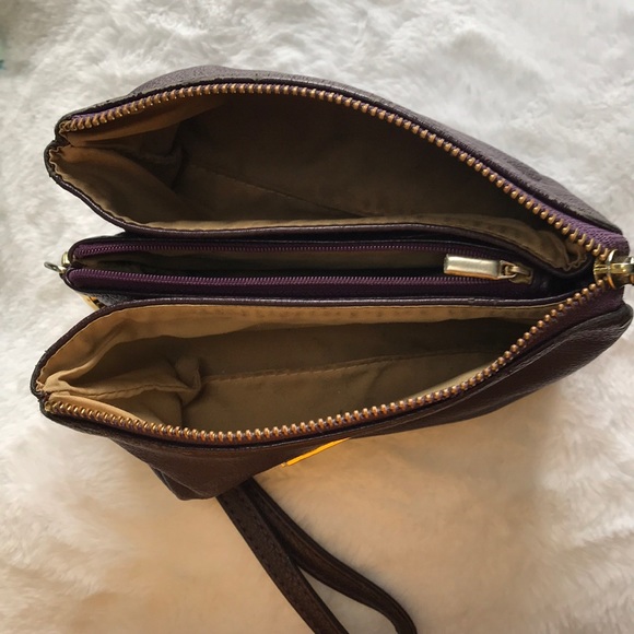 Coach wristlet - Picture 2 of 2